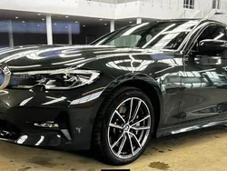 Grijs Gebruikt 2020 BMW 330 Executive Sedan | € 34.995 (Eerlijke prijs)