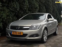 Grijs Gebruikt 2006 Opel Astra Cabriolet Cosmo Cabriolet | € 2.000 (Super prijs)