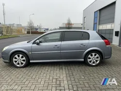 Grijs Gebruikt 2006 Opel Signum Stationwagen | € 2.499