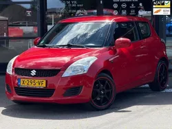 Rood, metallic lak Gebruikt 2013 Suzuki Swift Hatchback | € 5.695 (Eerlijke prijs)