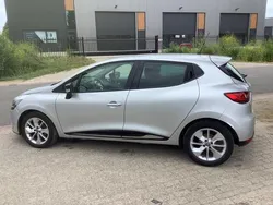 Grijs Gebruikt 2016 Renault Clio IV LIMITED Hatchback | € 9.450 (Eerlijke prijs)