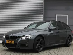 Grijs Gebruikt 2019 BMW 318 M Sport Stationwagen | € 21.999 (Eerlijke prijs)