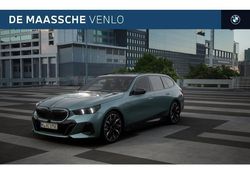 Grijs Nieuw 2025 BMW 530e M Sport Stationwagen | € 101.947
