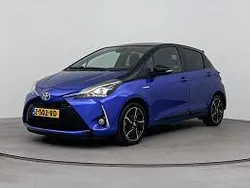 Blauw metallic Gebruikt 2018 Toyota Yaris Limited Hatchback | € 17.450 (Eerlijke prijs)