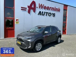 Grijs, metallic lak Gebruikt 2024 Toyota Yaris Cross Business Edition SUV | € 26.950 (Goede deal)