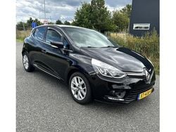 Zwart Gebruikt 2019 Renault Clio IV LIMITED Hatchback | € 9.950 (Eerlijke prijs)