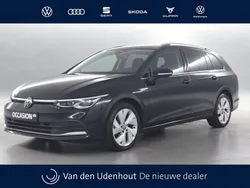 Zwart Gebruikt 2023 VW Golf VIII Style Stationwagen | € 29.950 (Eerlijke prijs)