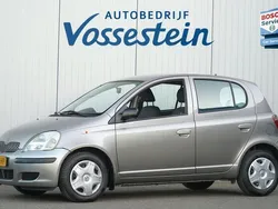 Grijs Gebruikt 2004 Toyota Yaris Hatchback | € 1.950 (Eerlijke prijs)