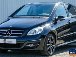 Zwart Gebruikt 2010 Mercedes B180 Business MPV | € 4.395 (Goede deal)