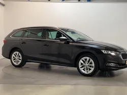Zwart Gebruikt 2020 Skoda Octavia Business Line Stationwagen | € 15.900 (Eerlijke prijs)