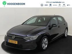 Zwart Gebruikt 2022 VW Golf VIII Life Hatchback | € 21.450 (Eerlijke prijs)