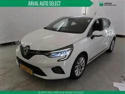 Wit Gebruikt 2019 Renault Clio IV Intens Hatchback | € 11.750 (Eerlijke prijs)