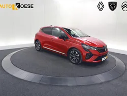 Hatchback Gebruikt 2024 Renault Clio V Techno Hatchback | € 20.900 (Eerlijke prijs)