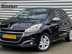Zwart Gebruikt 2017 Peugeot 208 Active Hatchback | € 6.895 (Eerlijke prijs)