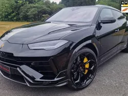 Zwart Gebruikt 2023 Lamborghini Urus SUV | € 449.950