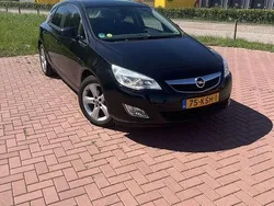 Zwart Gebruikt 2010 Opel Astra Edition MPV | € 4.095 (Eerlijke prijs)
