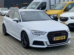 Wit Gebruikt 2019 Audi A3 Sportback Black Edition Hatchback | € 17.950 (Eerlijke prijs)