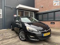 Zwart Gebruikt 2014 Opel Astra Sport Hatchback | € 7.650 (Eerlijke prijs)