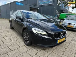 Zwart Gebruikt 2016 Volvo V40 Kinetic Stationwagen | € 5.999 (Eerlijke prijs)