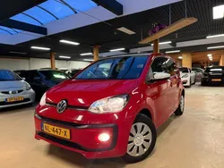 Rood Gebruikt 2017 VW up! move up! Hatchback | € 8.950 (Eerlijke prijs)