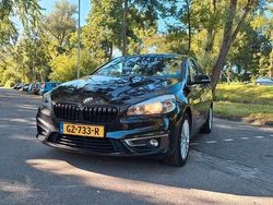 Zwart Gebruikt 2015 BMW 218 Luxury Line Stationwagen | € 7.000 (Goede deal)