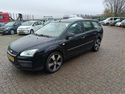 Zwart Gebruikt 2005 Ford Focus Stationwagen | € 595 (Super prijs)