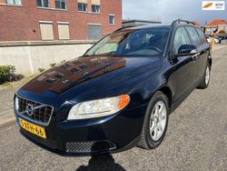 Blauw, metallic lak Gebruikt 2010 Volvo V70 Momentum Stationwagen | € 8.950 (Super prijs)