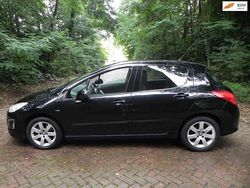 Zwart Gebruikt 2012 Peugeot 308 Active Hatchback | € 3.750 (Eerlijke prijs)