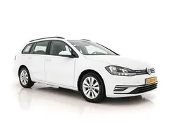 Pure white Gebruikt 2019 VW Golf VII Comfortline Stationwagen | € 12.345 (Goede deal)
