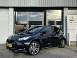 Zwart Nieuw 2024 Toyota Yaris Hybrid Executive Hatchback | € 34.045 (Eerlijke prijs)