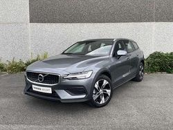 Grijs Gebruikt 2019 Volvo V60 CC Stationwagen | € 33.950