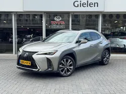 Grijs Gebruikt 2020 Lexus UX Sport Line SUV | € 32.900 (Eerlijke prijs)