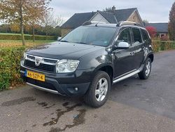 Zwart (metallic) Gebruikt 2012 Dacia Duster Lauréate SUV | € 2.950