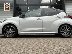 Wit Gebruikt 2022 Toyota Yaris Sport Hatchback | € 23.945 (Goede deal)