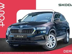 Zwart, metallic lak Gebruikt 2025 Skoda Karoq Business Line SUV | € 39.900 (Duur)