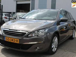 Grijs, metallic lak Gebruikt 2015 Peugeot 308 Stationwagen | € 5.945 (Eerlijke prijs)