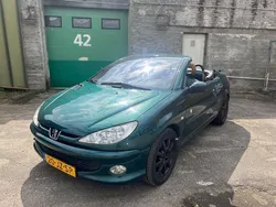 Groen Gebruikt 2002 Peugeot 206 CC Roland Garros Cabriolet | € 750 (Goede deal)