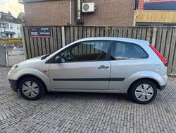 Grijs Gebruikt 2007 Ford Fiesta Hatchback | € 2.250 (Eerlijke prijs)