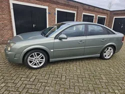 Groen Gebruikt 2004 Opel Vectra GTS Elegance Hatchback | € 2.650 (Goede deal)