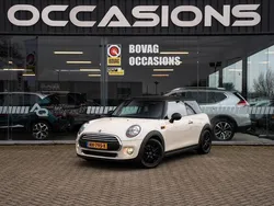 Wit Gebruikt 2017 Mini ONE Business Hatchback | € 14.950 (Eerlijke prijs)