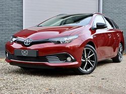 Rood Gebruikt 2018 Toyota Auris Touring Sports Stationwagen | € 18.950 (Eerlijke prijs)