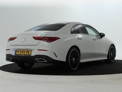 Wit Gebruikt 2022 Mercedes CLA200 AMG line Sedan | € 33.950 (Eerlijke prijs)