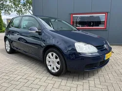 Blauw Gebruikt 2006 VW Golf V Trendline Hatchback | € 2.250 (Eerlijke prijs)