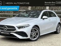 Zilver, metallic lak Gebruikt 2023 Mercedes A250 Advanced Plus Hatchback | € 35.900 (Eerlijke prijs)