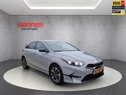 Grijs (metallic) Gebruikt 2025 Kia Ceed Hatchback | € 30.250
