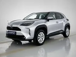 Grijs metallic Gebruikt 2024 Toyota Yaris Cross Active SUV | € 28.245 (Eerlijke prijs)