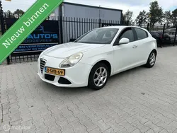 Wit Gebruikt 2010 Alfa Romeo Giulietta Distinctive Hatchback | € 3.500 (Eerlijke prijs)