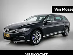 Zwart Gebruikt 2020 VW Passat Business Stationwagen | € 20.900 (Goede deal)