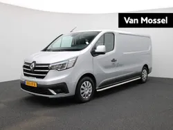 Gris highland Gebruikt 2023 Renault Trafic Van | € 22.940 (Eerlijke prijs)