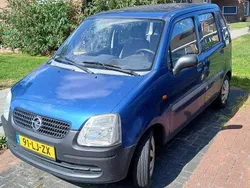 Blauw Gebruikt 2003 Opel Agila MPV | € 1.600 (Duur)